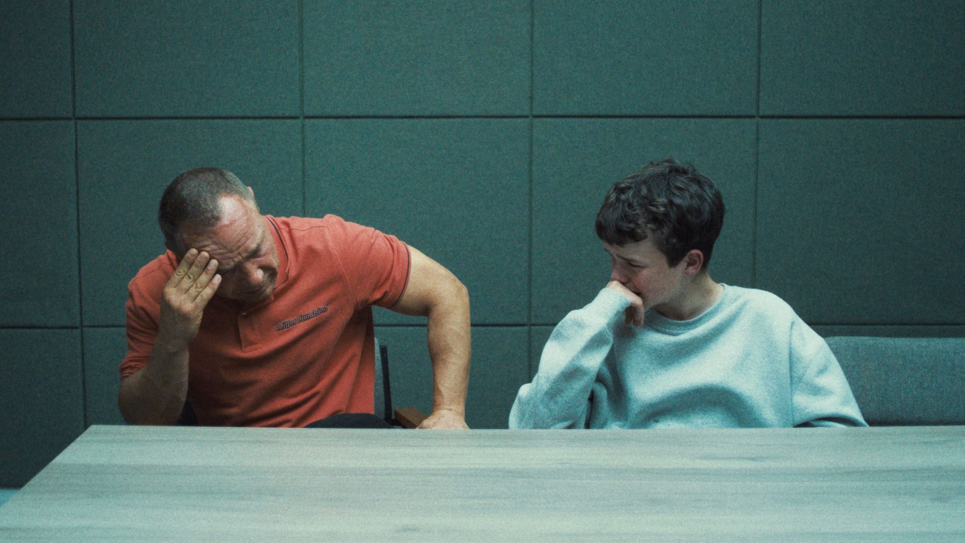 “Adolescência”: A Série da Netflix que Convida os Pais à Reflexão Sobre a Criação dos Filhos